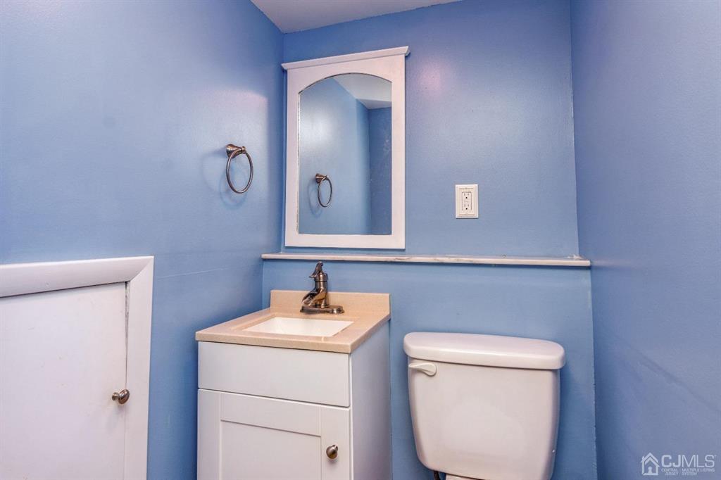 182 McFarlane Road Colonia, NJ 07067 - Photo 15 of 28 FULL BATHROOM