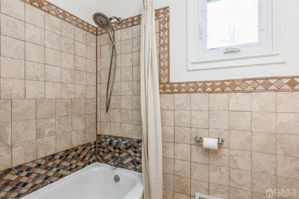 182 McFarlane Road Colonia, NJ 07067 - Photo 17 of 28 FULL BATHROOM