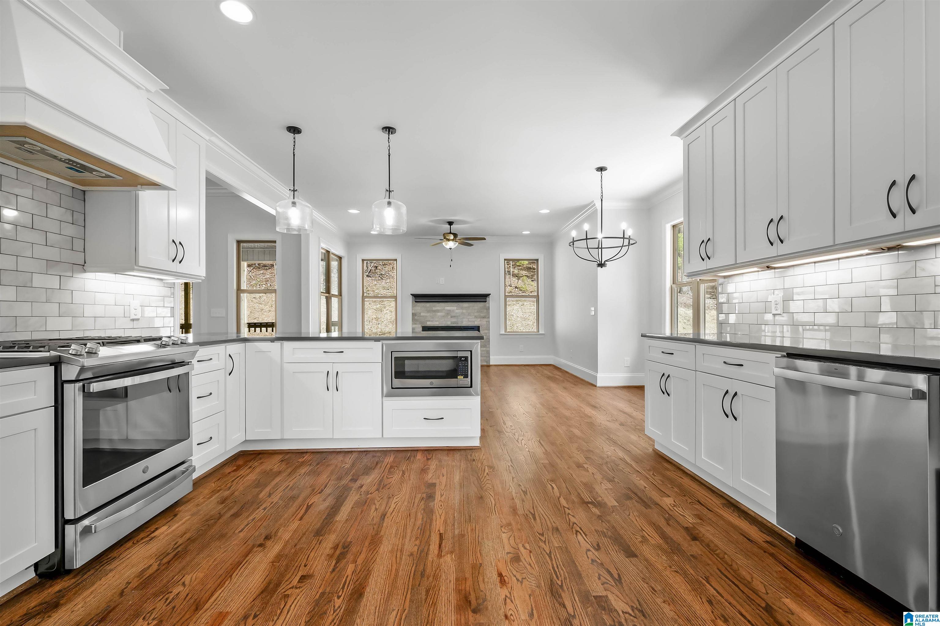 2129 Grey Oaks Terrace Pelham, AL 35124 - Photo 9 of 50