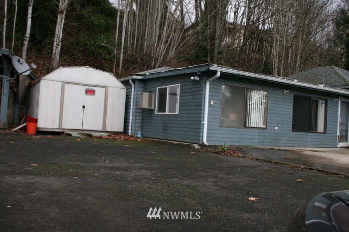 4034 Poplar Way Longview, WA 98632 - Photo 2 of 15 Gallery Image 2