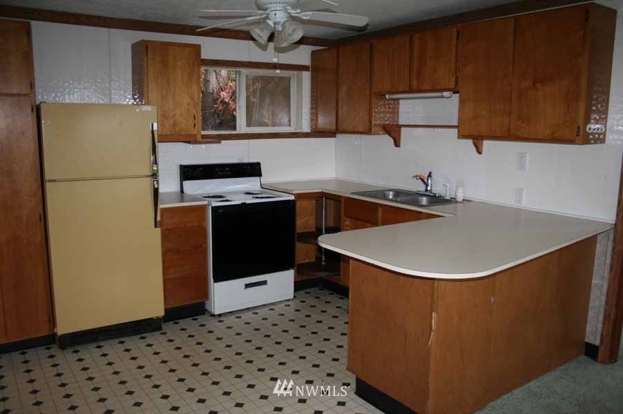 4034 Poplar Way Longview, WA 98632 - Photo 10 of 15 Gallery Image 10