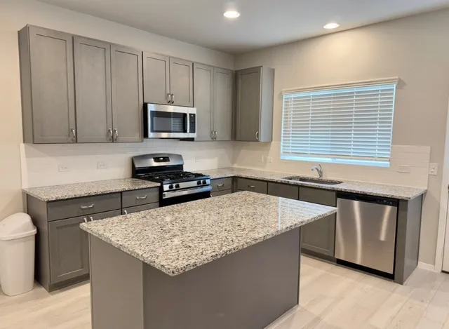 $1,850 | 204 Tillage Road, Elgin, TX 78621