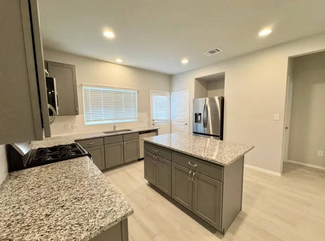 $1,850 | 204 Tillage Road, Elgin, TX 78621