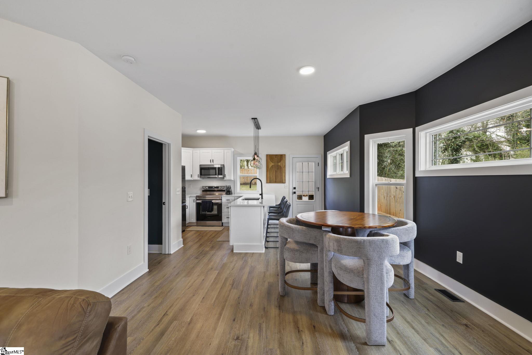 37 Jones Street Greenville, SC 29611 - Photo 19 of 50