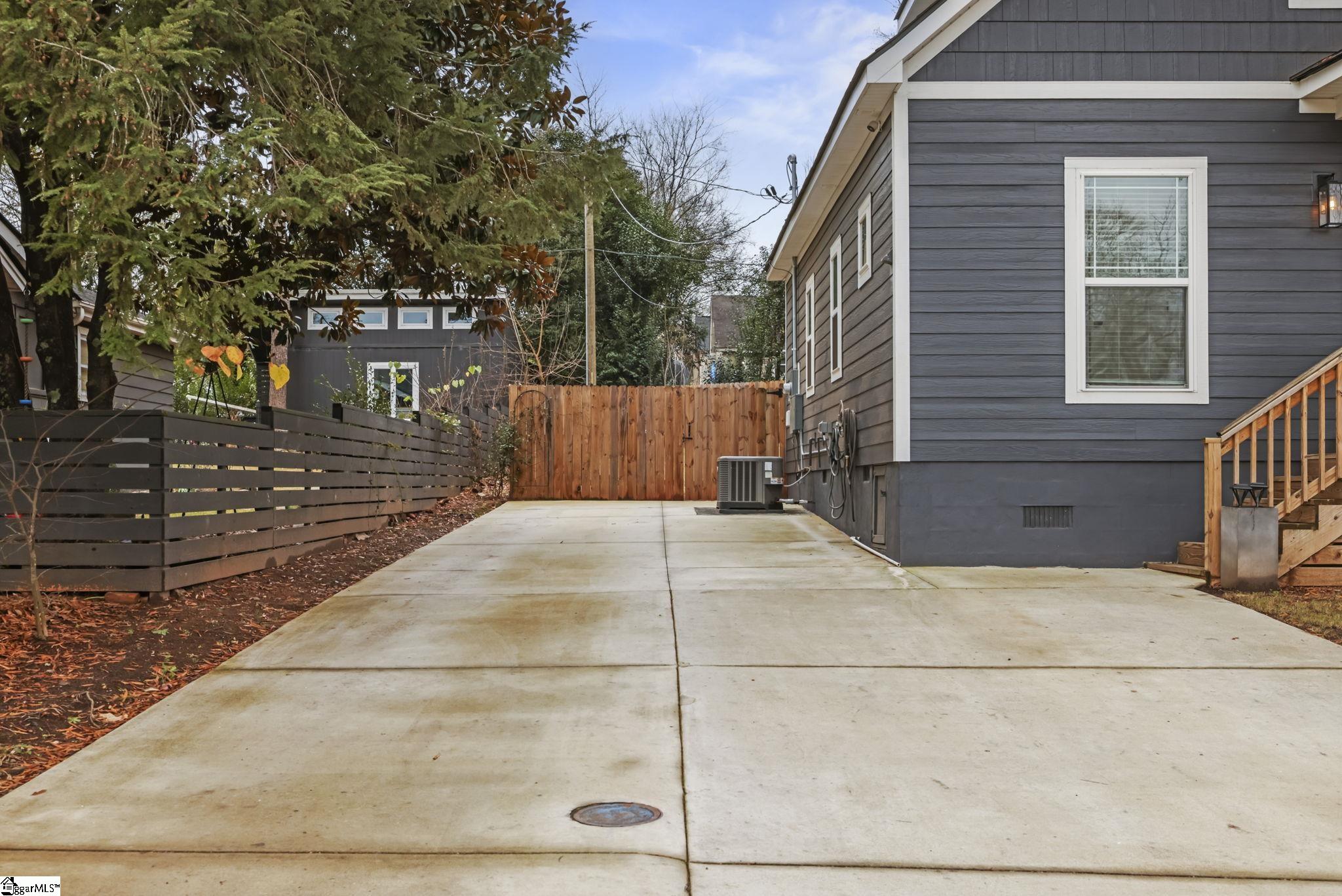 37 Jones Street Greenville, SC 29611 - Photo 36 of 50