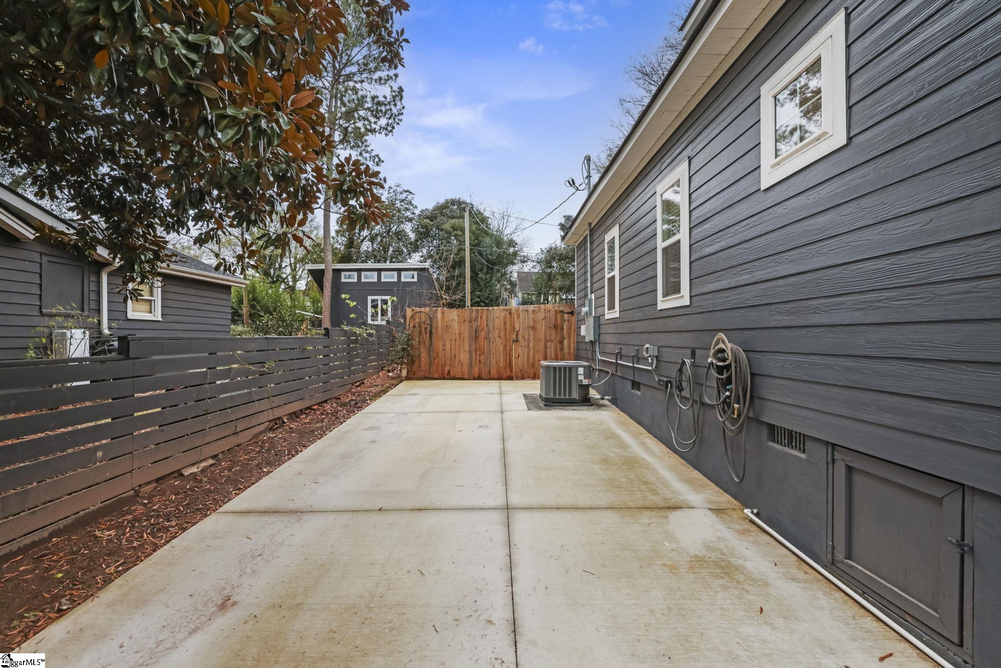 37 Jones Street Greenville, SC 29611 - Photo 37 of 50