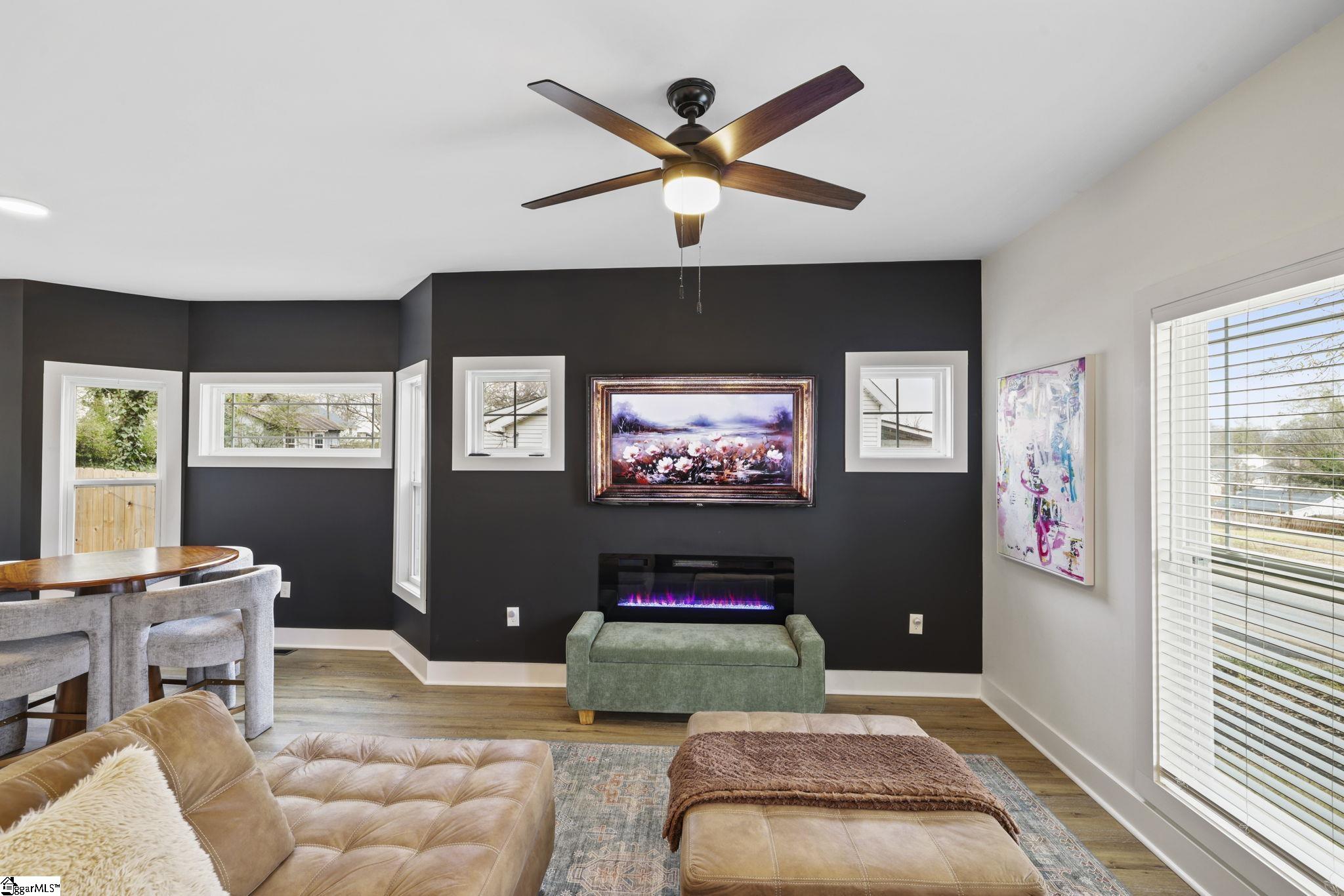 37 Jones Street Greenville, SC 29611 - Photo 5 of 50