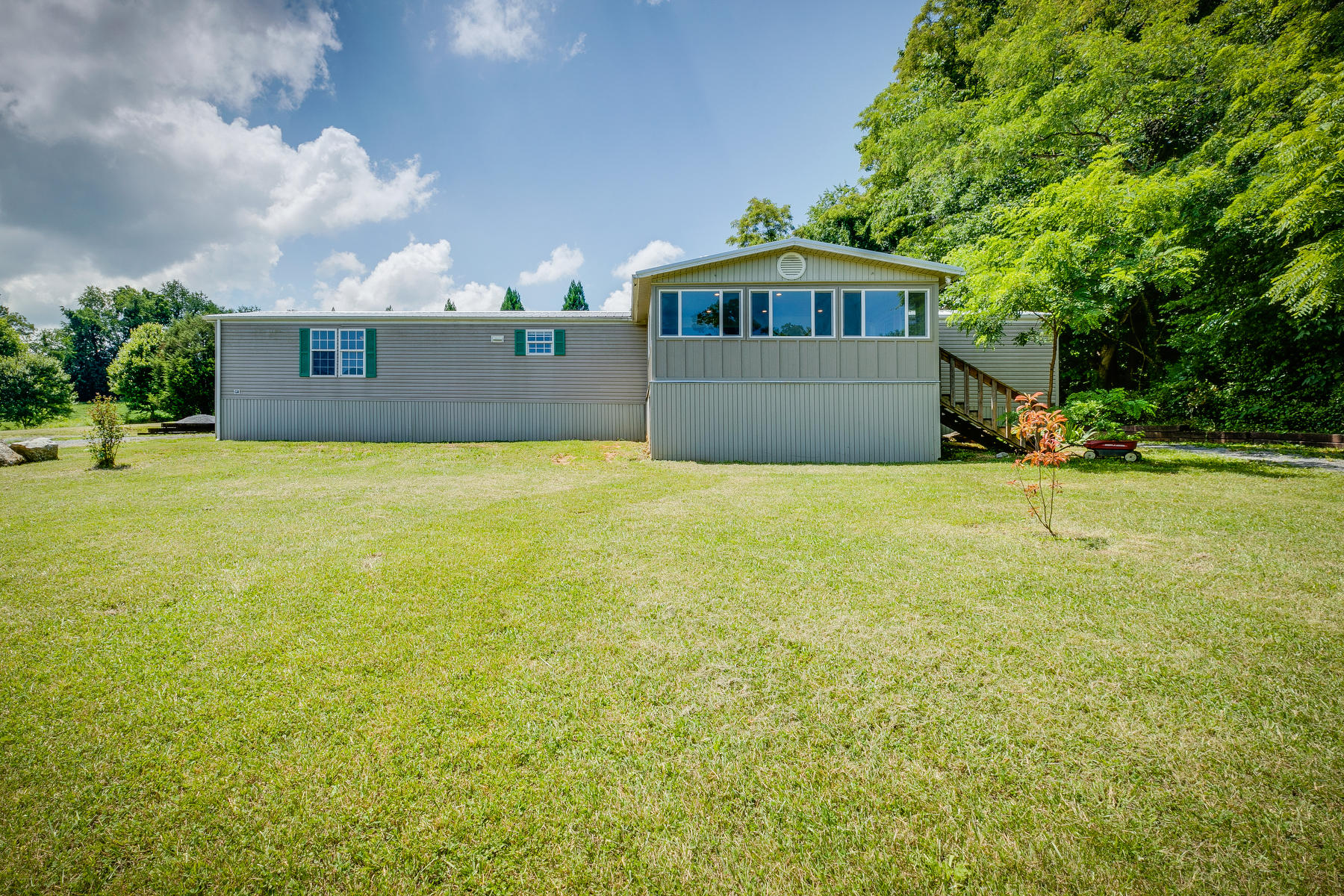 187 Cedar Grove Road Johnson City, TN 37601 - Photo 1 of 41 001