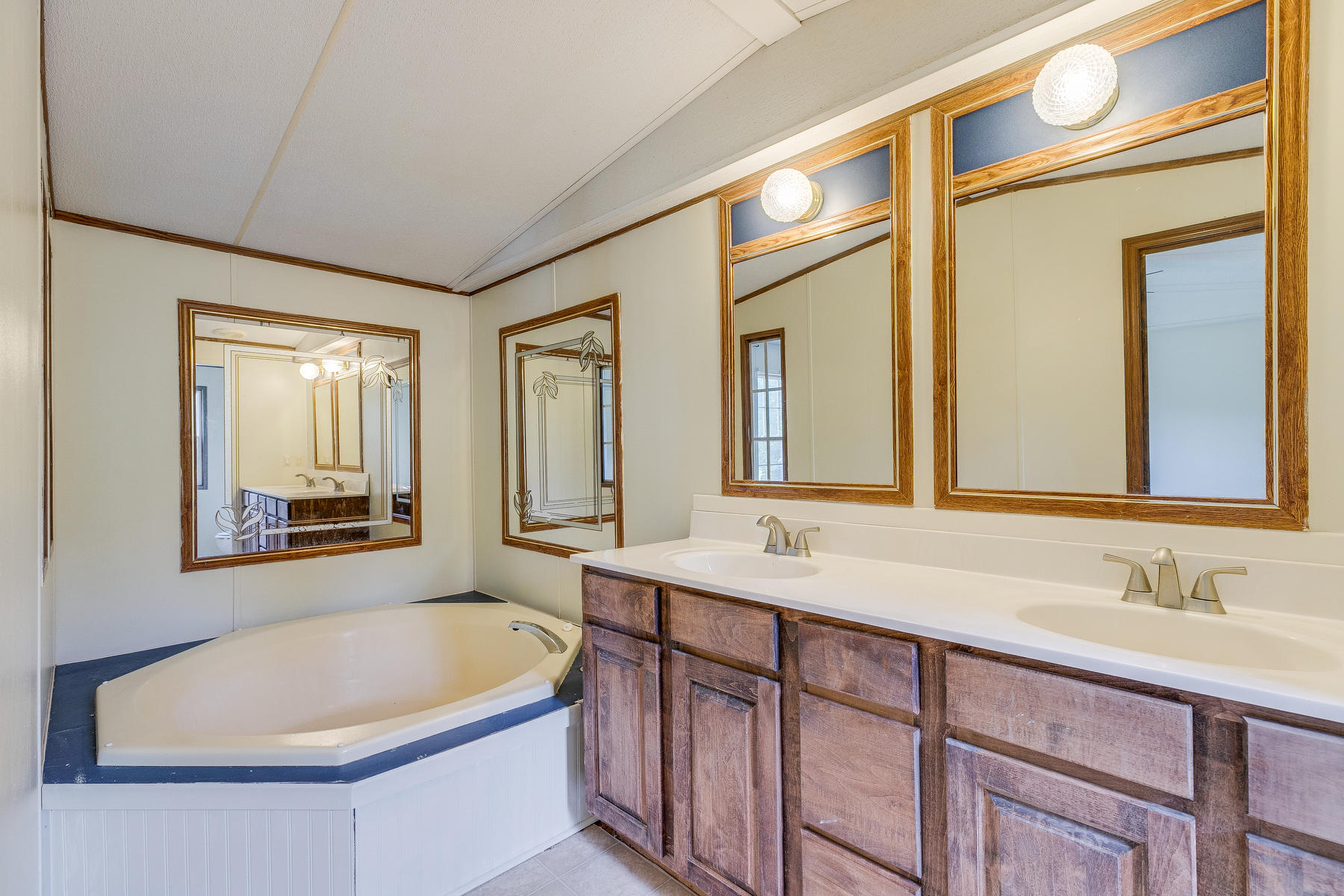 187 Cedar Grove Road Johnson City, TN 37601 - Photo 20 of 41 020