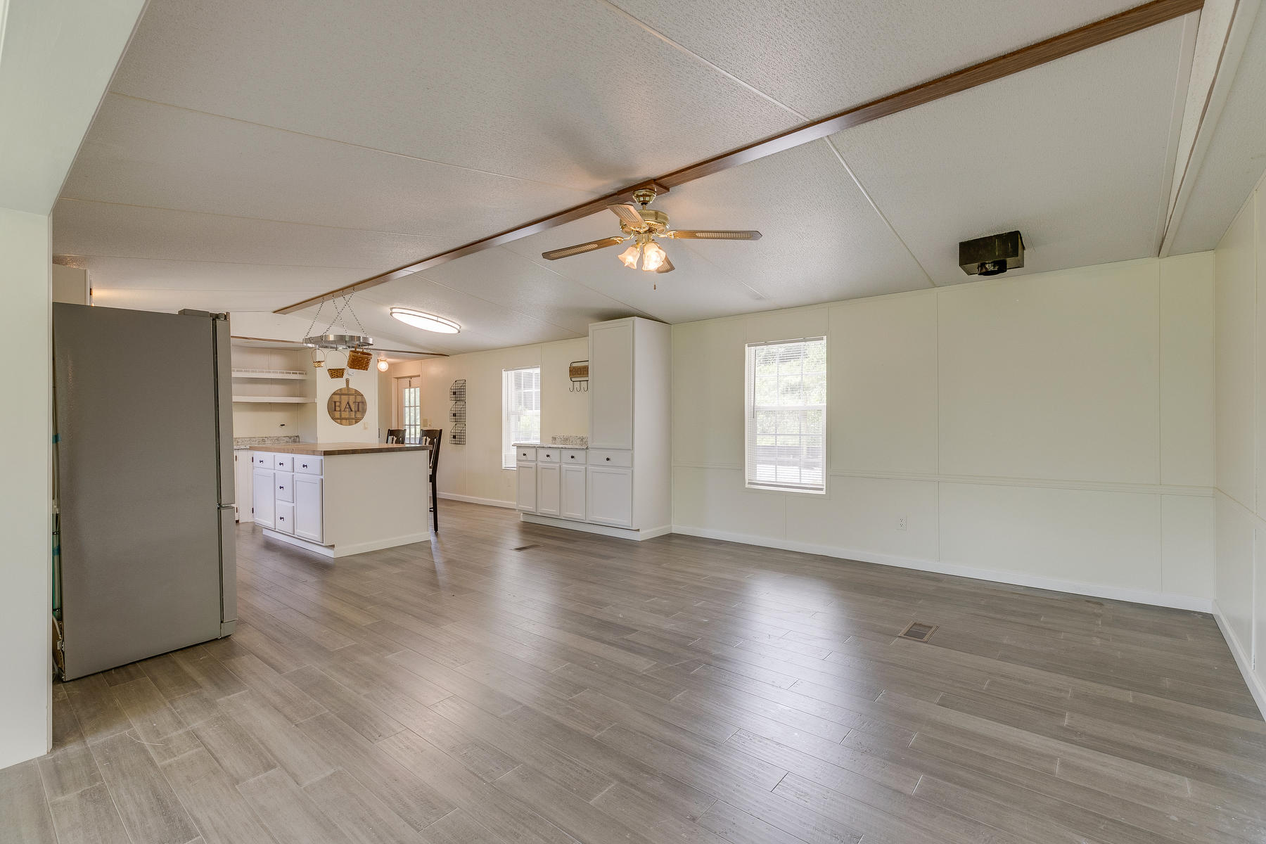 187 Cedar Grove Road Johnson City, TN 37601 - Photo 9 of 41 009