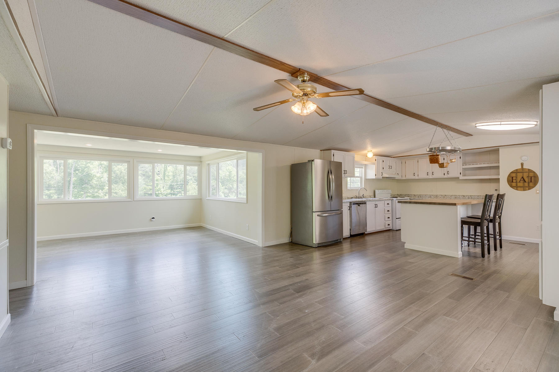 187 Cedar Grove Road Johnson City, TN 37601 - Photo 10 of 41 010