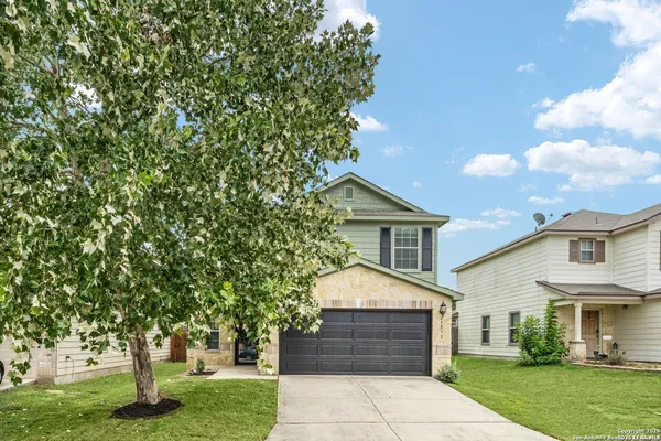 $2,080 | 25252 Cambridge Well, San Antonio, TX 78261