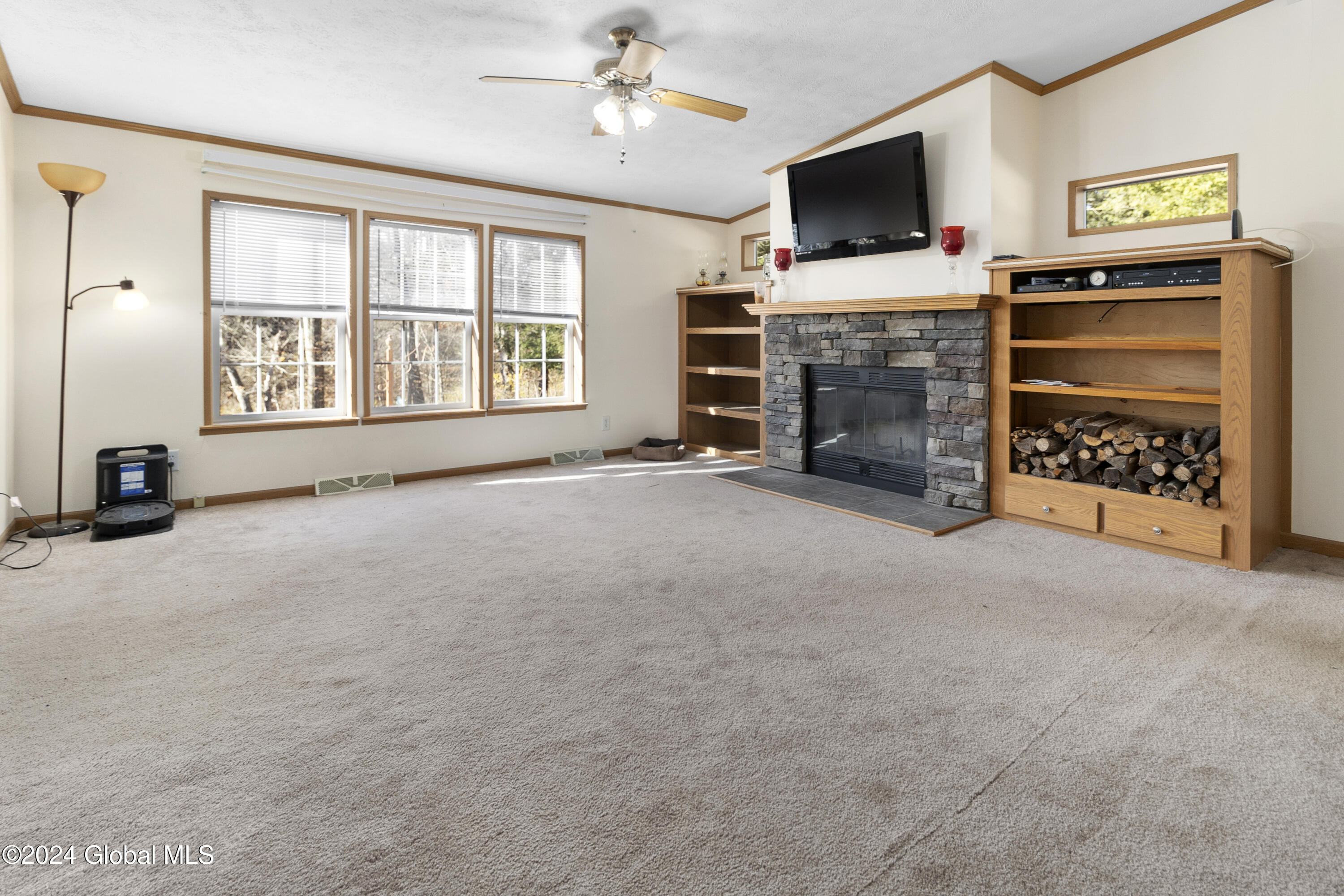 687 Doman Road Cairo, NY 12431 - Photo 7 of 15 Family Room