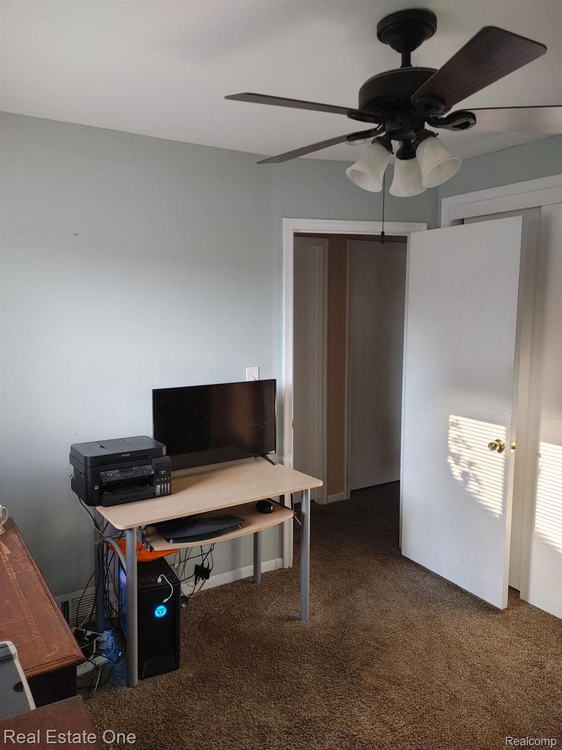 5325 East Thirteen Mile Road Warren, MI 48092 - Photo 20 of 23 Office
