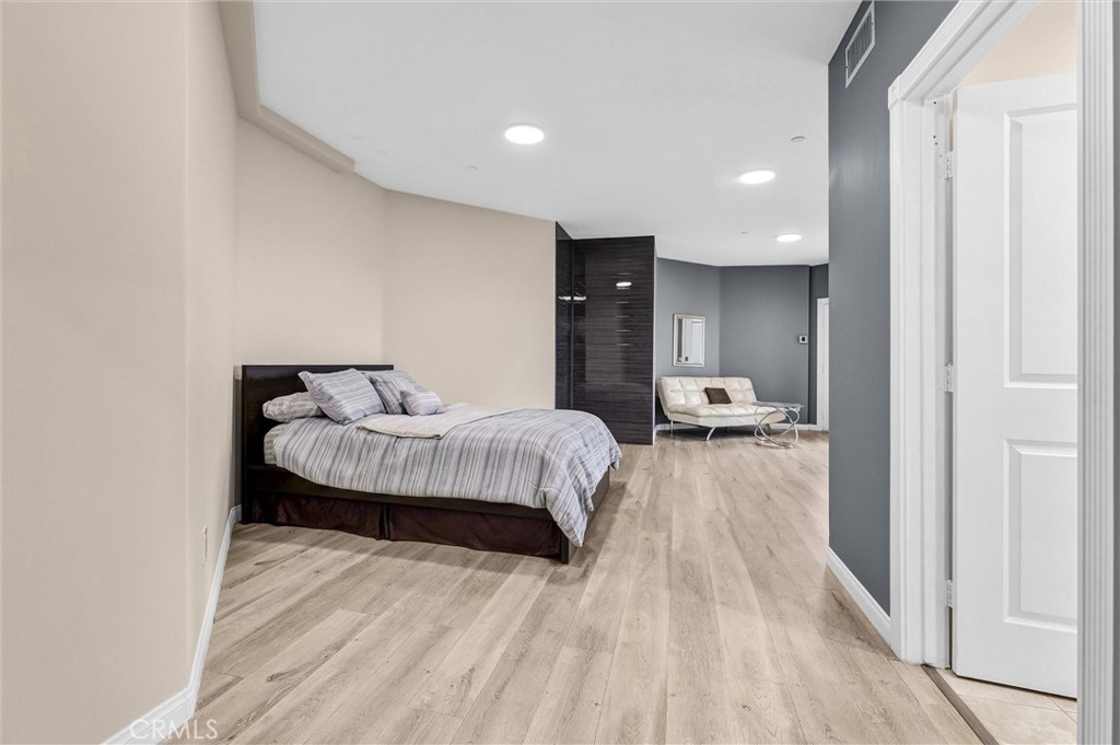 876 Harrington Road Glendale, CA 91207 - Photo 27 of 43 Gallery Image 27