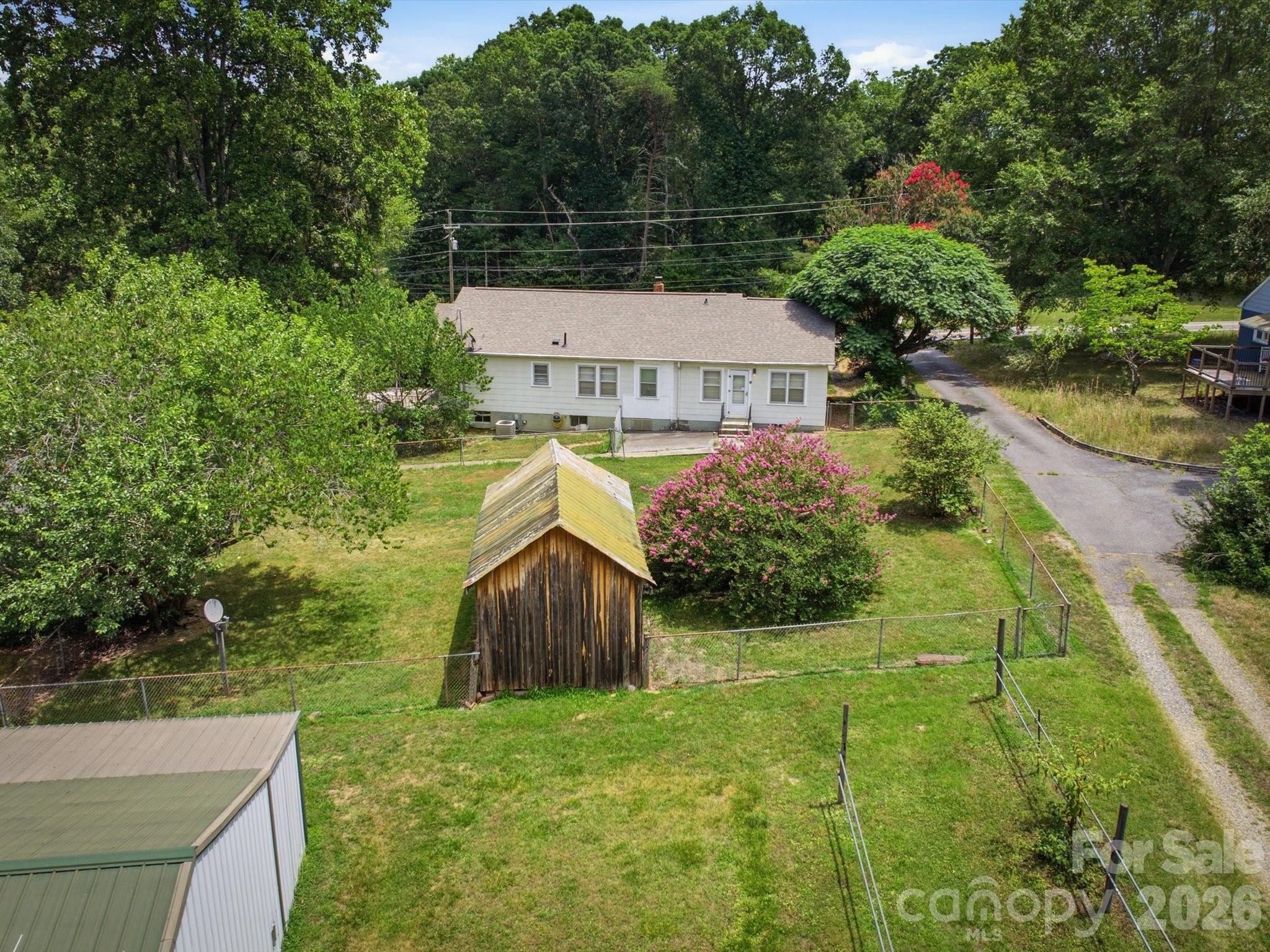 1809 Drexel Road Valdese, NC 28690 - Photo 7 of 36