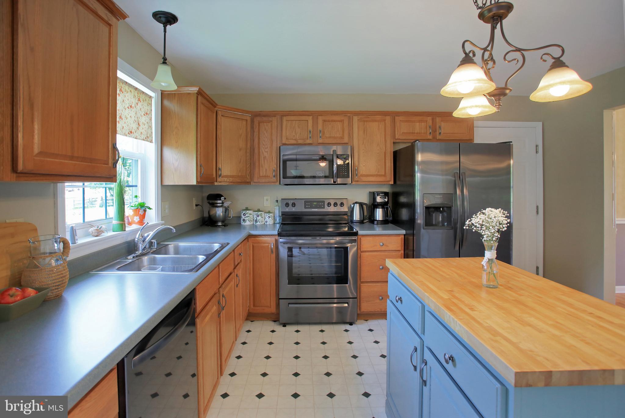 706 Old Westminster Road Hanover, PA 17331 - Photo 11 of 48