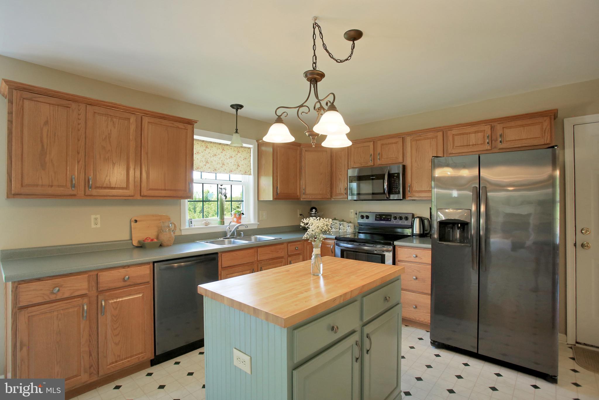 706 Old Westminster Road Hanover, PA 17331 - Photo 10 of 48