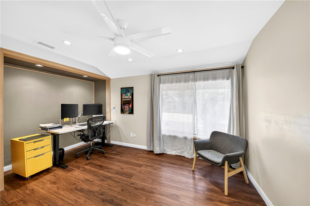820 Vía Zapata Riverside, CA 92507 - Photo 27 of 37