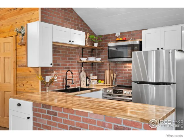 $359,500 | 6781 County Road 43, Glen Haven, CO 80532