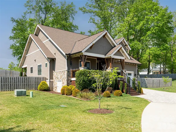 $815,000 | 10 Starwood Valley Trail, Arden, NC 28704