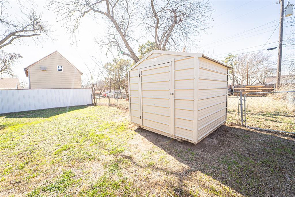 412 Pecan Street Clyde, TX 79510 - Photo 27 of 29
