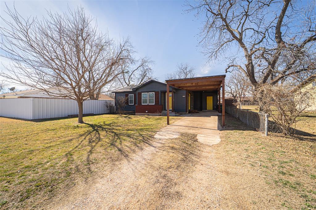 412 Pecan Street Clyde, TX 79510 - Photo 3 of 29