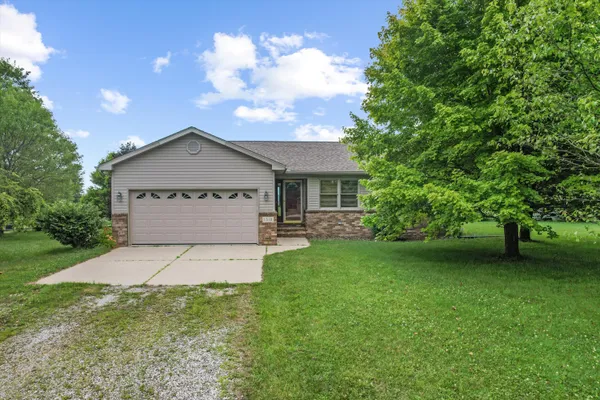$300,000 | 1510 Muehleisen Road, Dundee, MI 48131