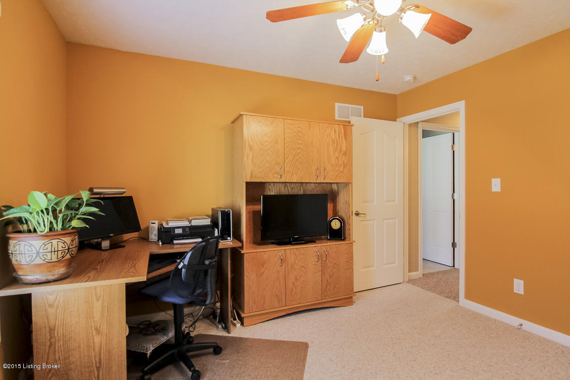 8008 Kellerman Road Louisville, KY 40219 - Photo 36 of 37 0043