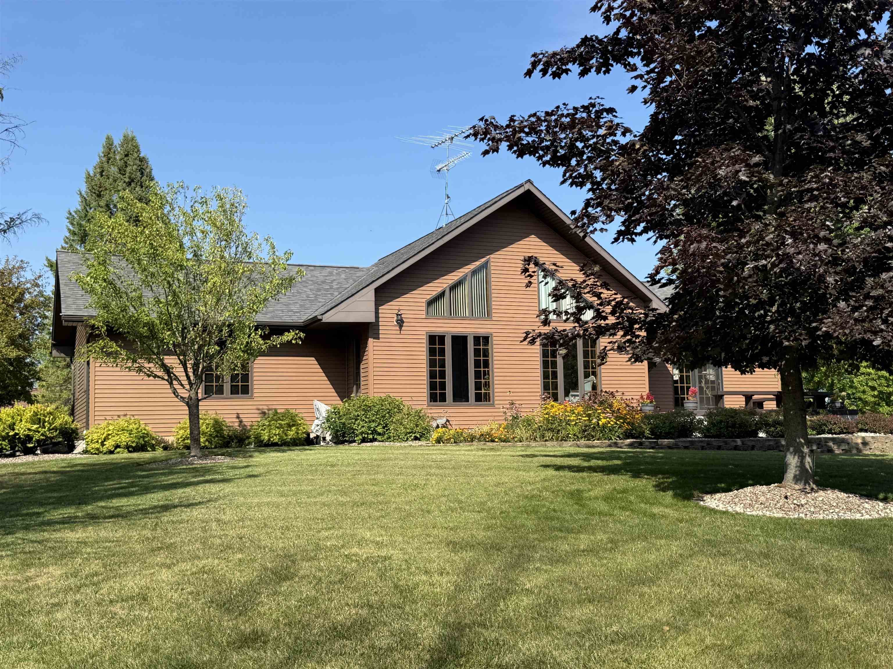 W5402 Number 7 Road Menominee, MI 49858 - Photo 1 of 16 Gallery Image 1