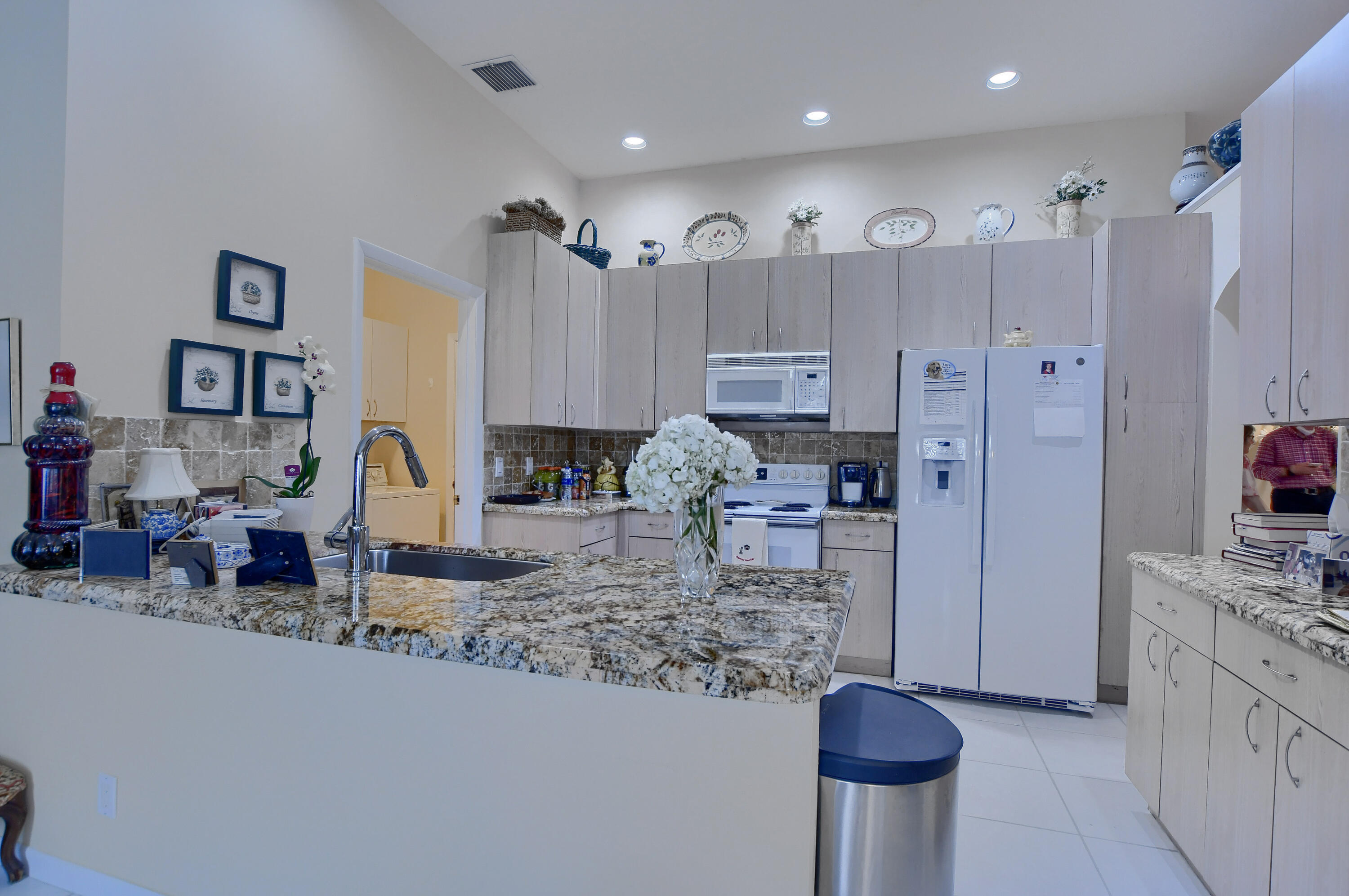 23446 Torre Circle Boca Raton, FL 33433 - Photo 12 of 33 kitchen