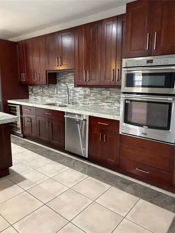 $4,200 | 15465 Southwest 36th Terrace, Miami, FL 33185