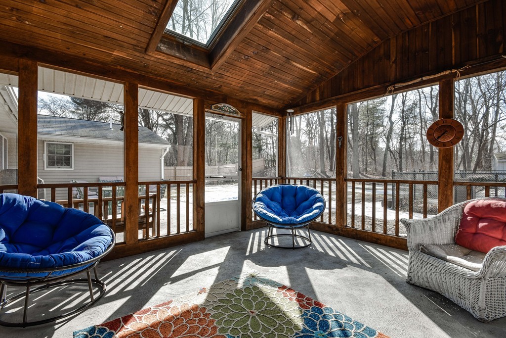 9 Winifred Road Framingham, MA 01701 - Photo 9 of 20 Gallery Image 9