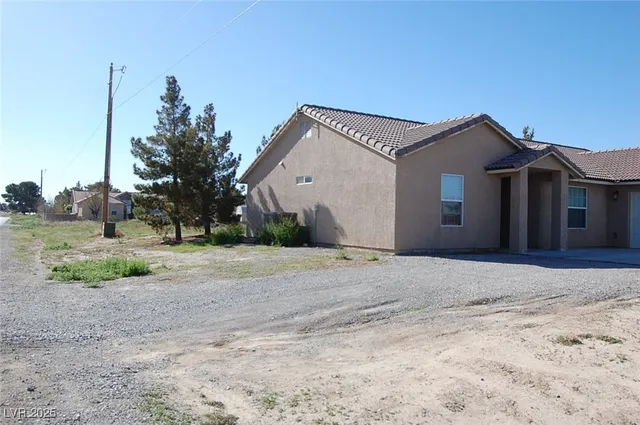 $1,800 | 1601 Zelzah Avenue, Pahrump, NV 89048