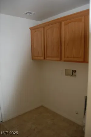 $1,800 | 1601 Zelzah Avenue, Pahrump, NV 89048