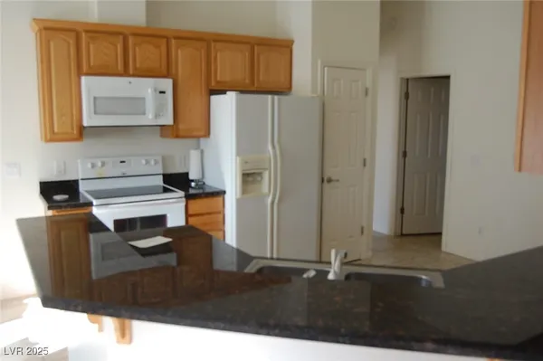 $1,800 | 1601 Zelzah Avenue, Pahrump, NV 89048