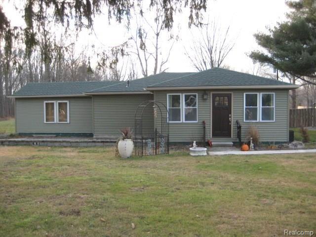 20630 Gentz Road Belleville, MI 48111 - Photo 1 of 17 IMG_0585.JPG