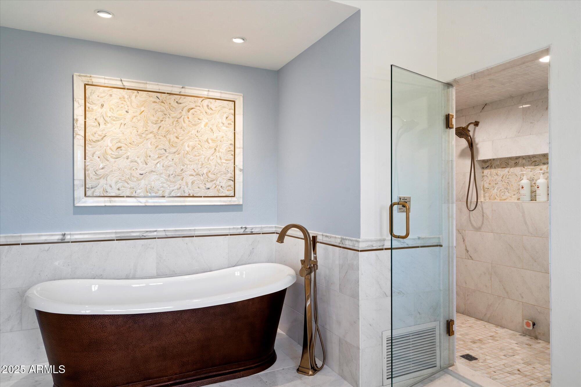 10801 East Happy Valley Road, Unit 133 Scottsdale, AZ 85255 - Photo 28 of 75 a bathroom with a bathtub and shower