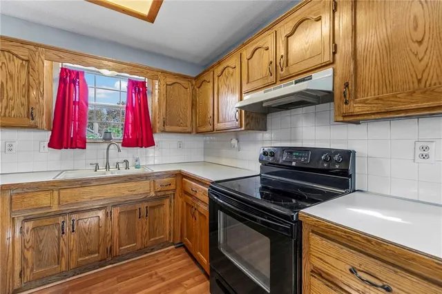 $325,000 | 300 Copeland Drive, Greenwood, MO 64034