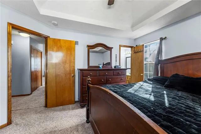 $325,000 | 300 Copeland Drive, Greenwood, MO 64034