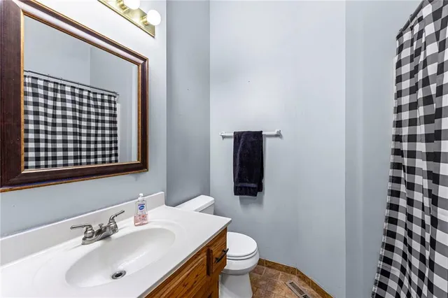 $325,000 | 300 Copeland Drive, Greenwood, MO 64034