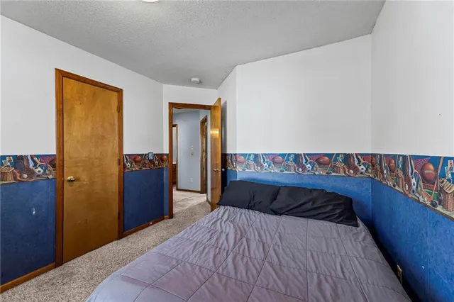 $325,000 | 300 Copeland Drive, Greenwood, MO 64034