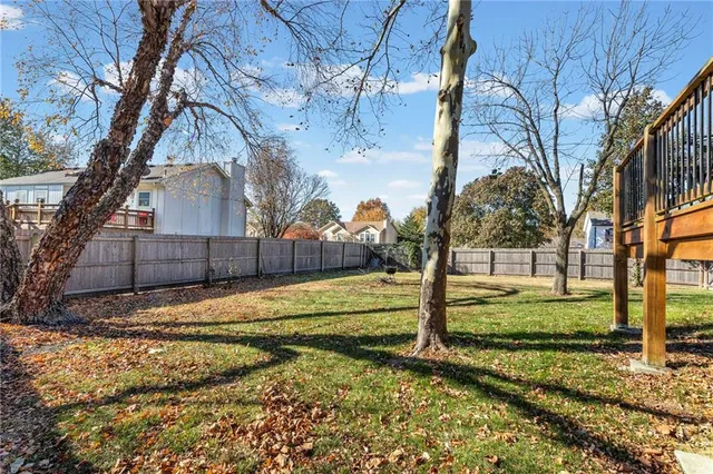 $325,000 | 300 Copeland Drive, Greenwood, MO 64034