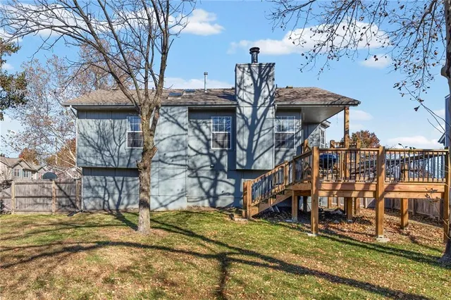 $325,000 | 300 Copeland Drive, Greenwood, MO 64034