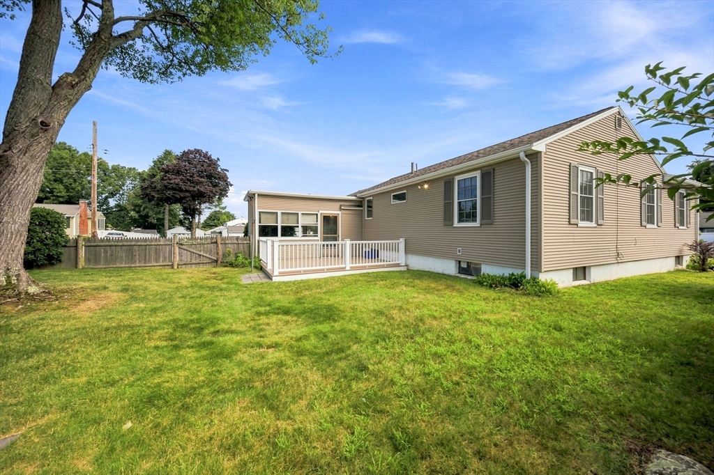 6 Evans Road Stoneham, MA 02180 - Photo 2 of 18 Gallery Image 2