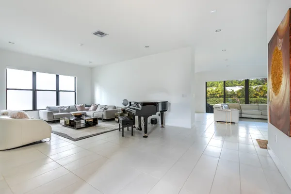 $11,000 | 8131 Laurel Falls Drive, Boca Raton, FL 33496