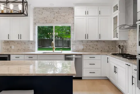 $875,000 | 3401 Zebecca Creek Drive, Austin, TX 78732