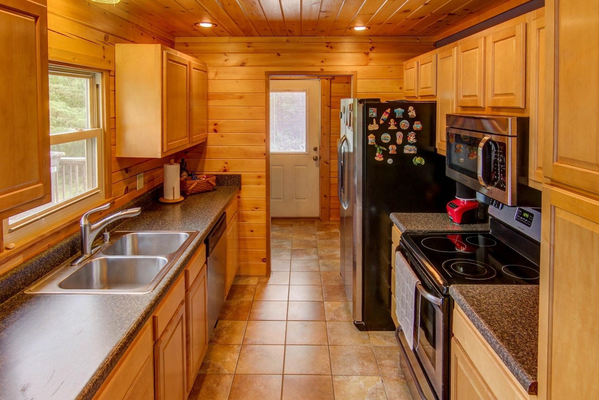 858 Mount Chestnut Road New Castle, VA 24127 - Photo 11 of 32 011-275905-0531208-38_6482531