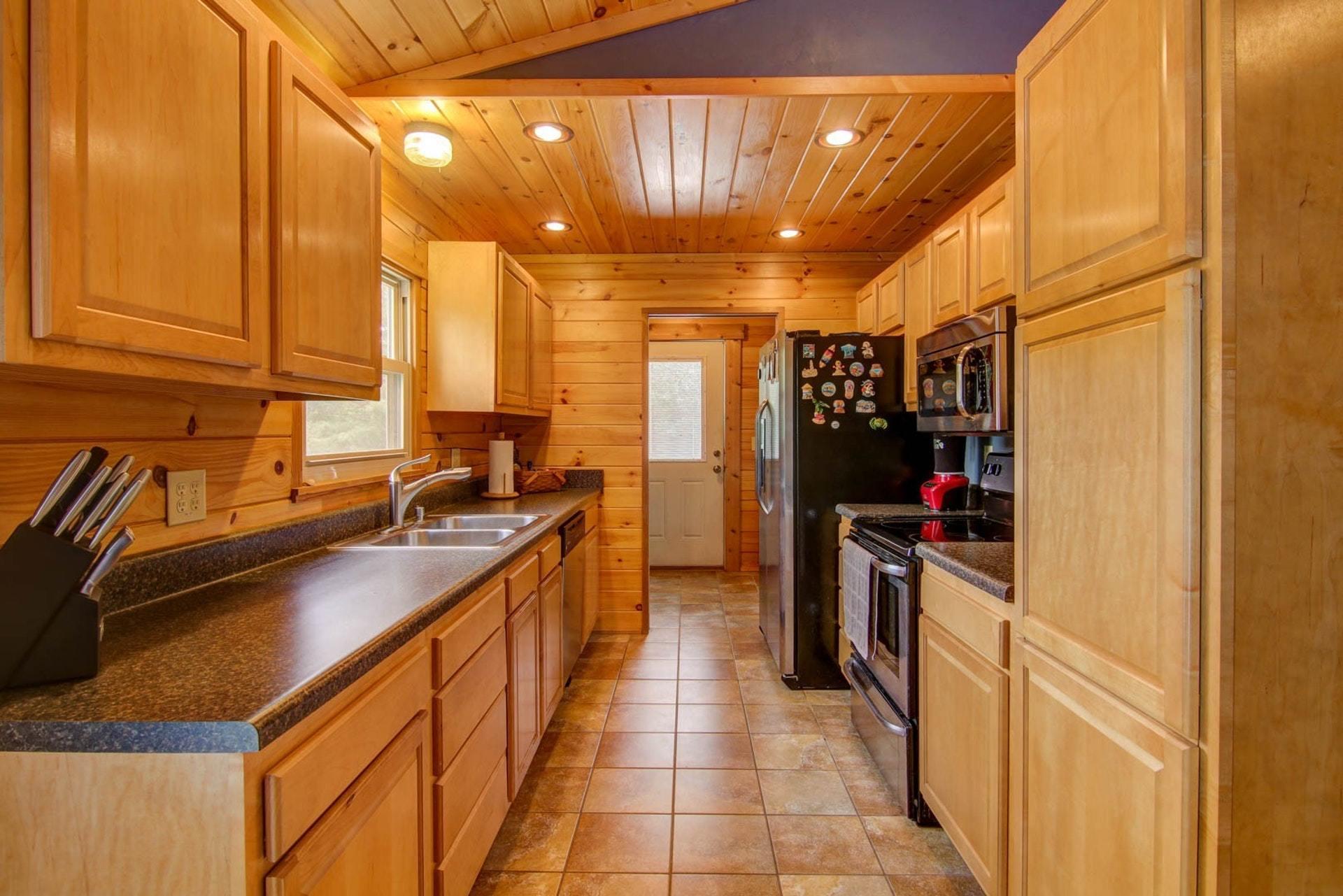 858 Mount Chestnut Road New Castle, VA 24127 - Photo 10 of 32 010-275905-0531208-37_6482529