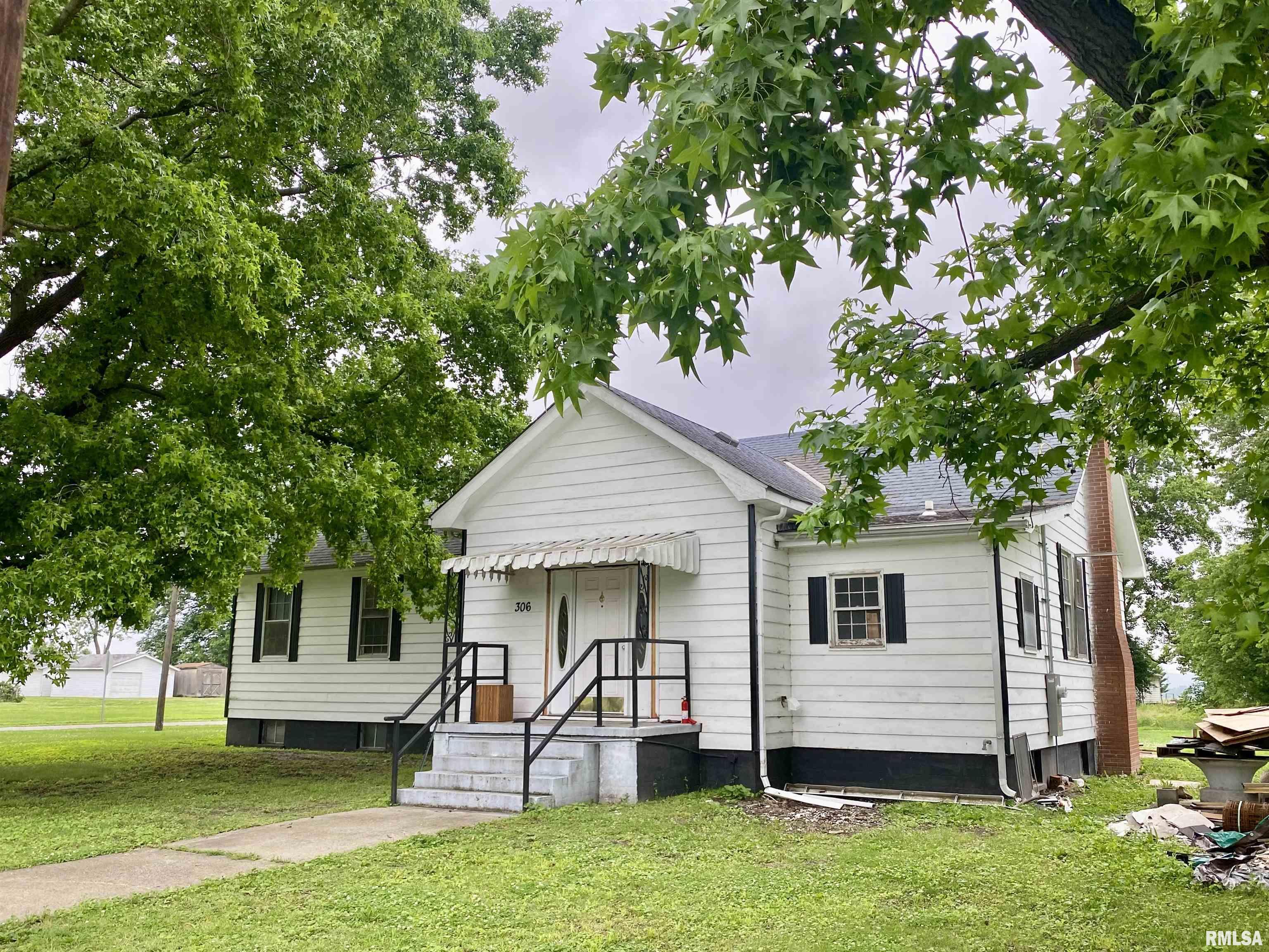 306 Washington Street Gorham, IL 62940 - Photo 2 of 48